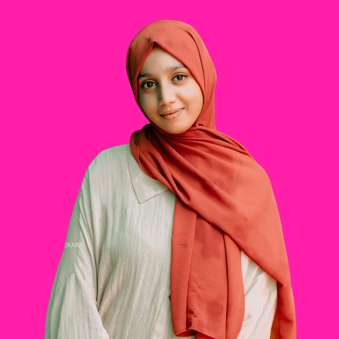 Portrait of Ushna, Head of People & Customer Experience at DevCity